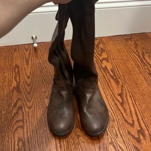 Brown boots